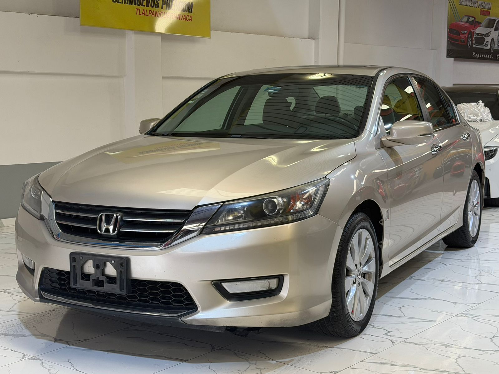 Imagen de HONDA 3.5 Ex-l Sedan V6 Piel Abs Qc Cd Nav Cvt